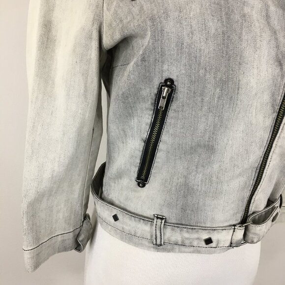 BEBE Tara Subkoff Light Gray Studded Zip Pocket Belt Hem Crop Denim Jacket - Picture 10 of 16